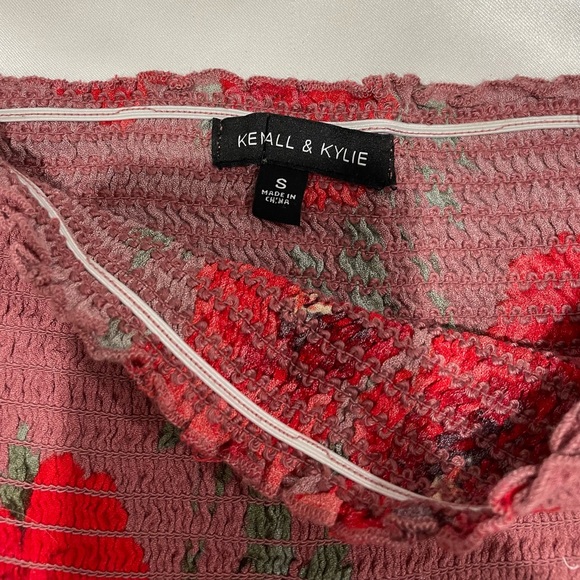 Off shoulder top - Picture 2 of 3